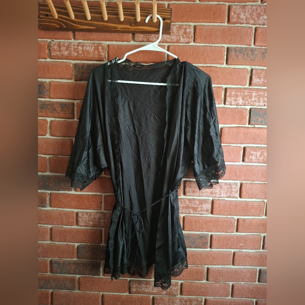 Vintage Fredericks of Hollywood SATIN  Robe